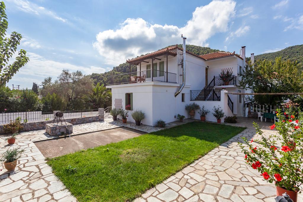 Smaragdi Rooms And Studios Skopelos Town Ngoại thất bức ảnh